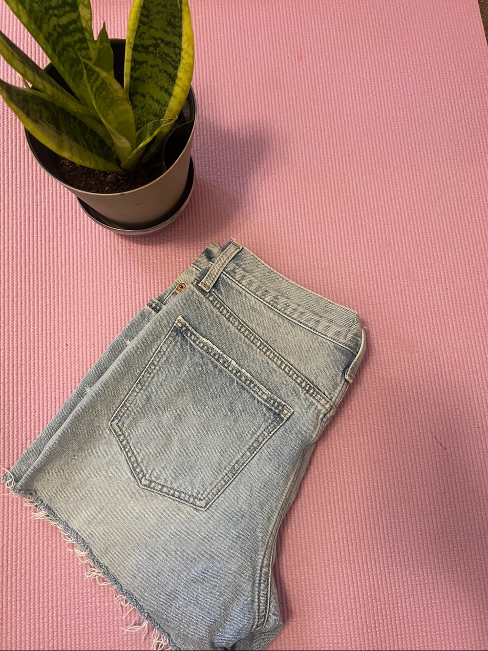 ❤️ pistola Light Wash Distressed Denim Shorts 28 - Picture 3 of 4